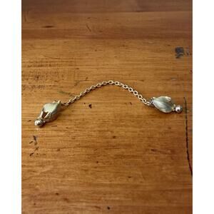 Vintage Gold Tone Leaf Sweater Guard Cardigan Clip Dress Clip Chain